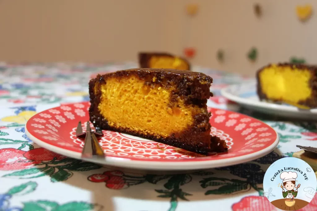 Bolo de Cenoura com Cobertura de Chocolate