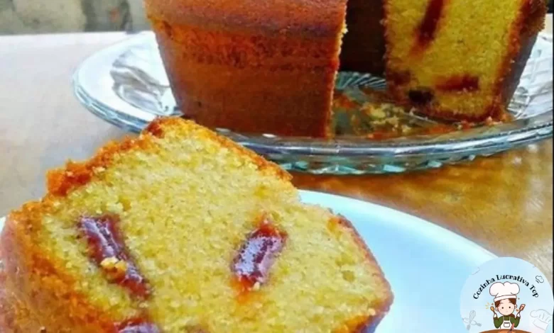 Bolo de Fubá com Goiabada