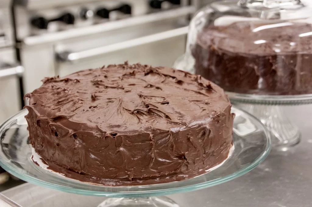 Bolo Vulcão de Chocolate com Cobertura Cremosa